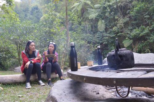 Satya Winnie: Memaknai Traveling Bukan Hanya Soal Kesenangan